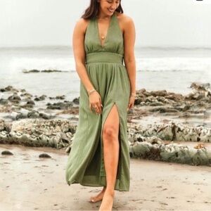 Abercrombie & Fitch Green Plisse Halter Maxi dress size Medium